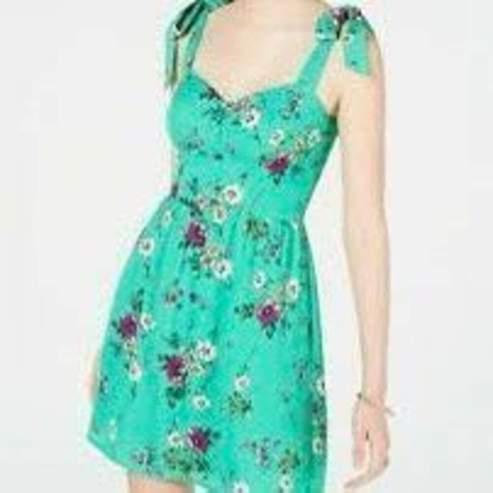 NWT City Studio Juniors' floral print mini sheath dress. Green Size junior 9